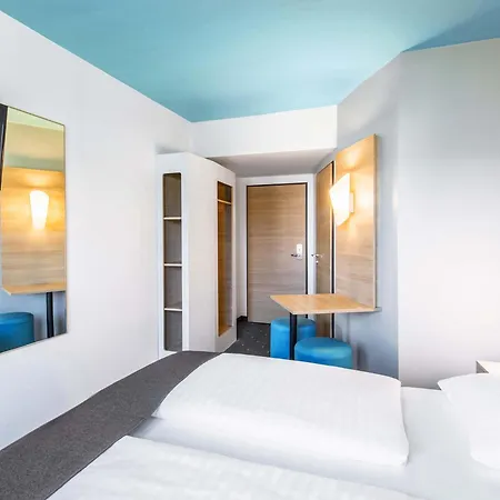 ميونخ سيتي - ويست للمبيت والإفطار